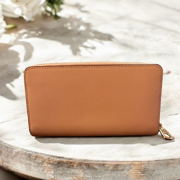 *SOLD* Coach Long Zip Around Wallet in Faded Blush/Gold (NWOT) - Picture 2 of 6